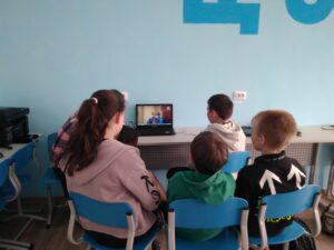 В рамках проекта "Киноуроки в школах России" Школьники смотрели фильм " Мандарин"